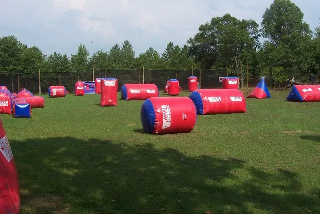 Inflatable bunkers on a speedball paintball field